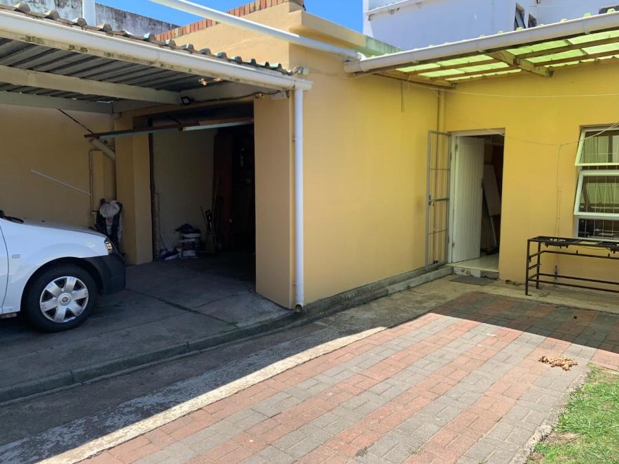 5 Bedroom Property for Sale in Baysville Eastern Cape